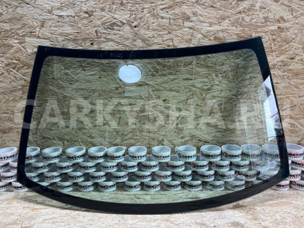 Стекло заднее Toyota Avensis II Седан оригинальный номер 64811-05030