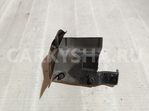 Пыльник двигателя боковой правый Hyundai Coupe 