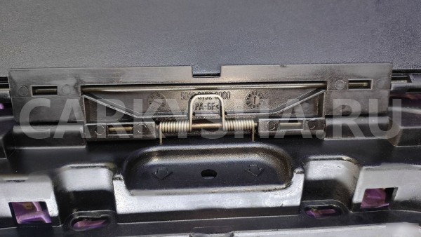 Бардачок Mercedes-Benz W210 Mercedes-Benz E-klasse оригинальный номер 2108400355