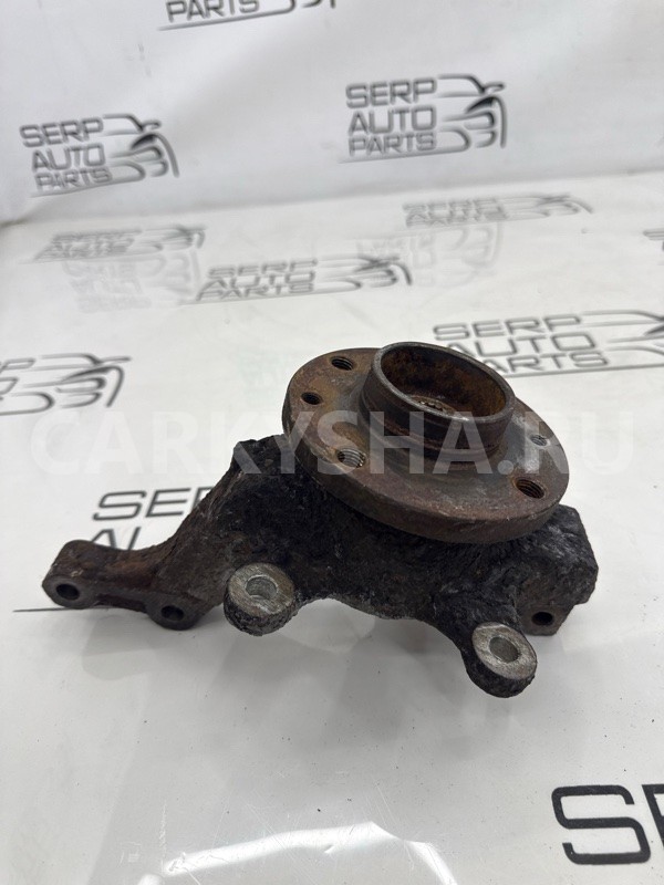 Поворотный кулак передний левый Nissan Note E11 Nissan Note 