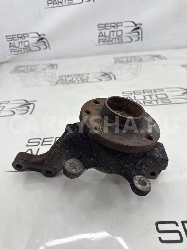 Поворотный кулак передний левый Nissan Note E11 Nissan Note 