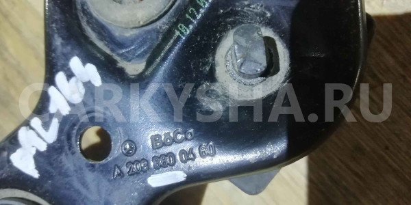 Фиксатор крюка капота Mercedes-Benz M-класс W164 рестайлинг (2008—2011) Mercedes-Benz M-klasse оригинальный номер A2038800064