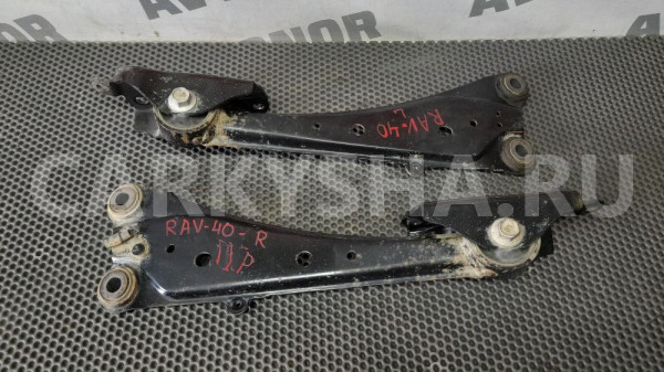 Рычаг задний правый Toyota RAV 4 40 (2015-2019) Toyota RAV 4 оригинальный номер 4876042060