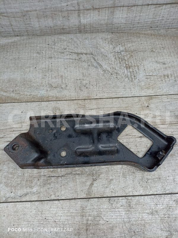 Кронштейн двигателя Mitsubishi Lancer IX (2000—2007) Mitsubishi i оригинальный номер MD371916