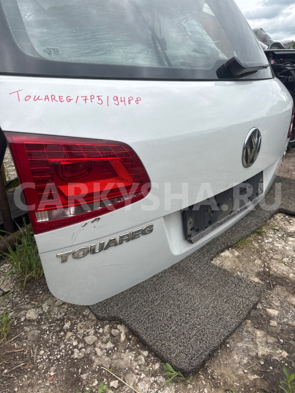 Дверь багажника volkswagen Touareg 2 nf белая Volkswagen Touareg оригинальный номер 7P6827025B