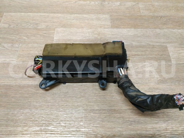 Блок предохранителей Toyota HiAce 