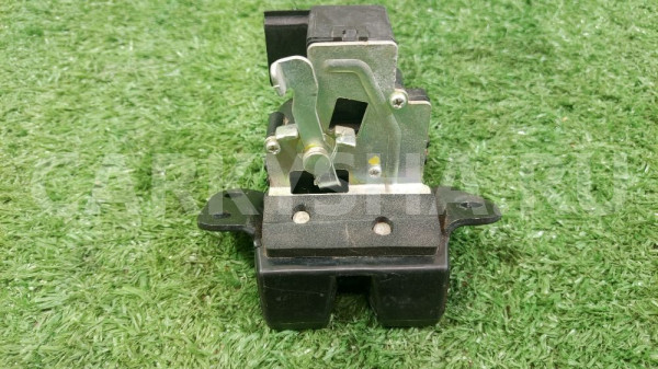 Замок двери багажника Kia Soul II (2013—2016) Kia Soul оригинальный номер 81800K0000