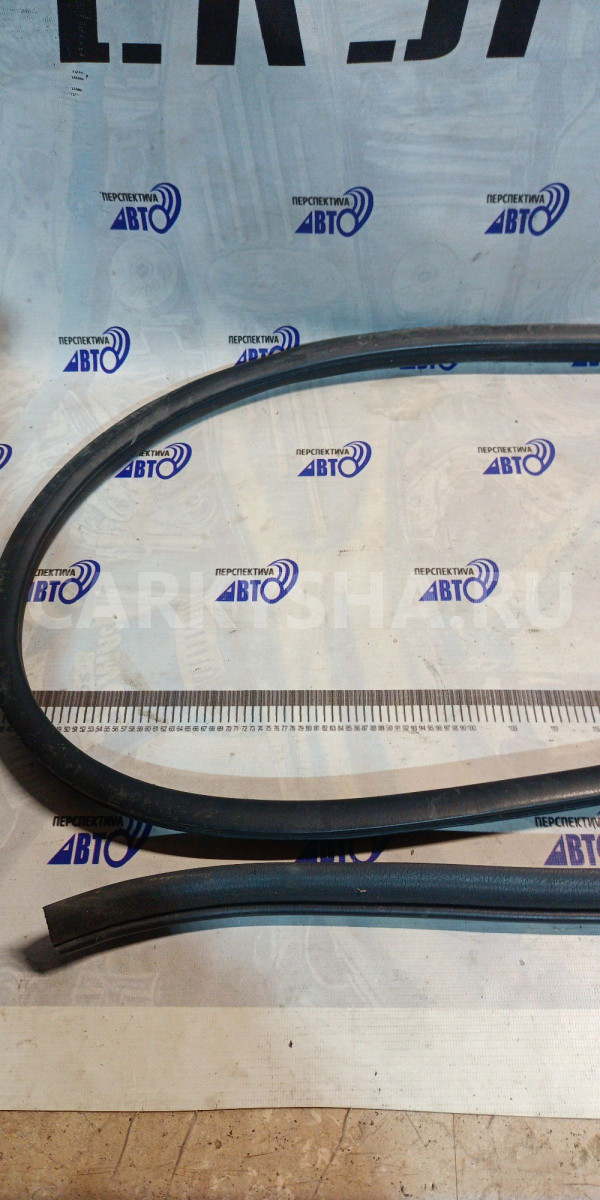 Уплотнитель двери перед левый Toyota Avensis T250 Toyota Avensis оригинальный номер 67862-05050