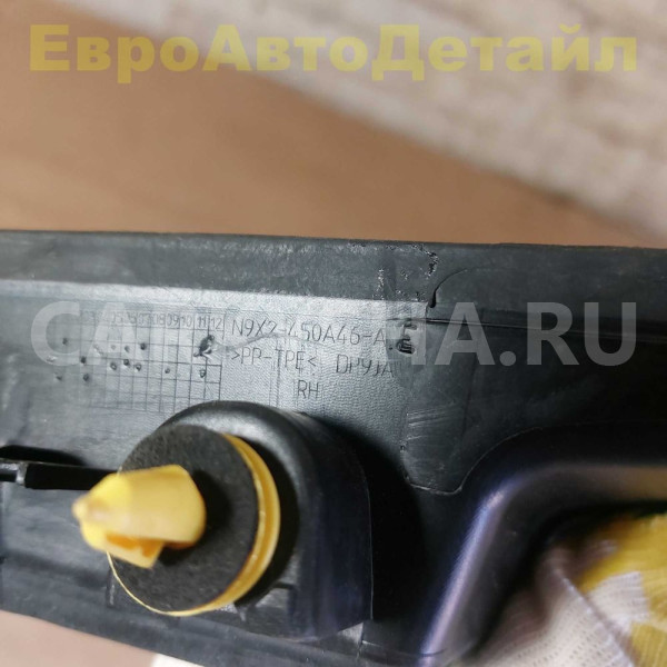 Накладка крышки багажника Range Rover Sport 3 L461 Land Rover Range Rover оригинальный номер LR176378