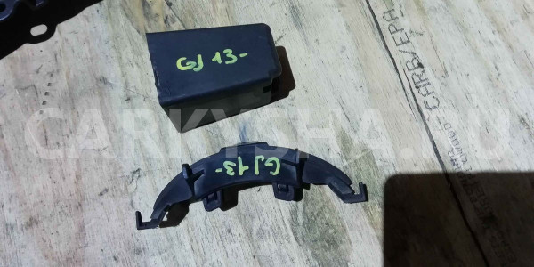 Решетка радиатора Mazda 6 GJ (2012—2015) Mazda 2 оригинальный номер GHP950712