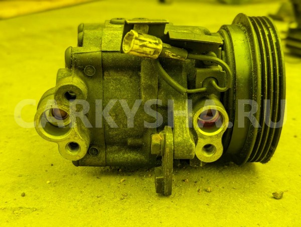 Компрессор кондиционера Subaru Sambar 