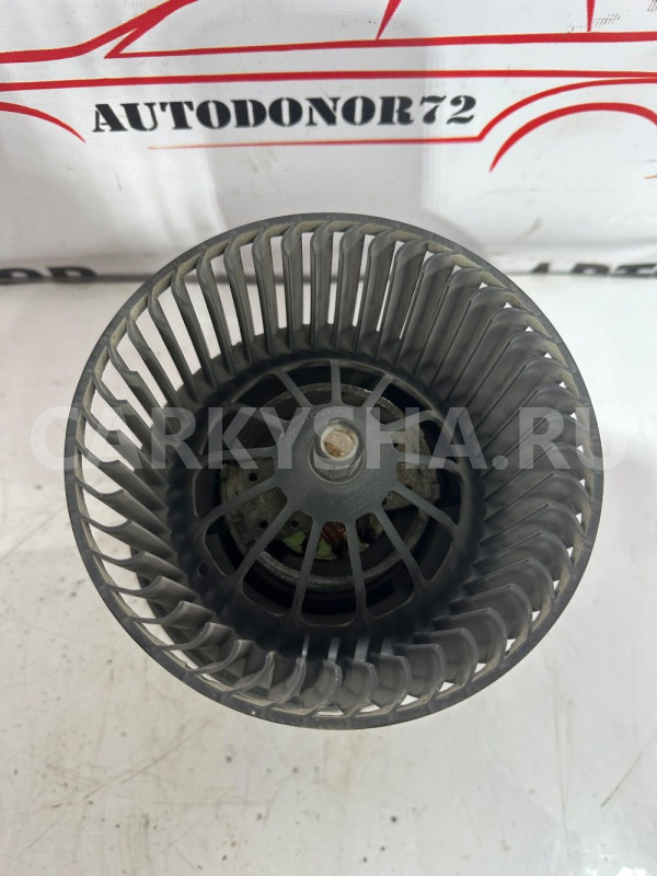 Моторчик отопителя Ford Focus II Ford Focus оригинальный номер 1736007103