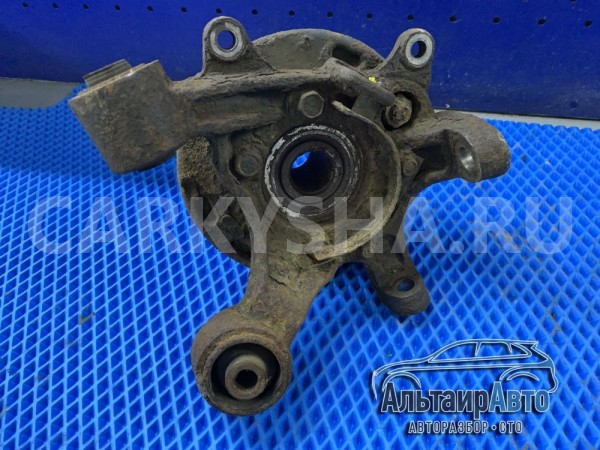 Кулак поворотный задний левый Mitsubishi Pajero 3 Mitsubishi i оригинальный номер MR992531