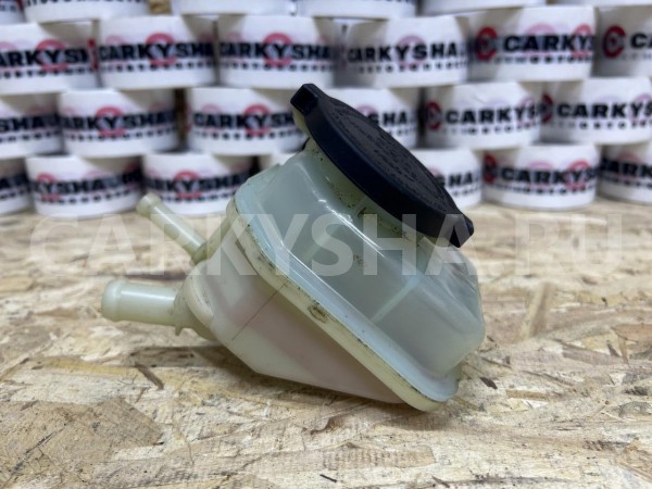 Бачок гидроусилителя руля Toyota Fortuner II Рестайлинг оригинальный номер 44360-0K050