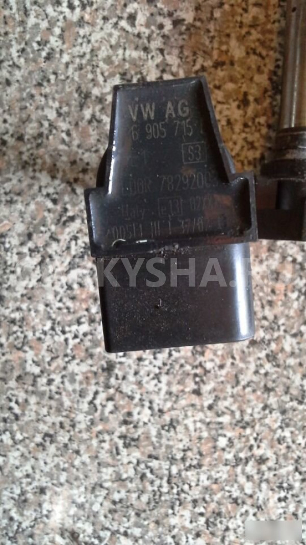 Катушка зажигания Шкода Фабия Skoda Fabia Skoda Octavia оригинальный номер 036905715F