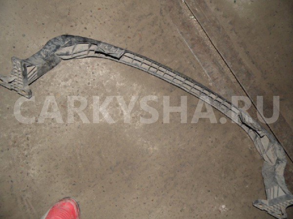 Усилитель бампера Volkswagen Jetta V (2005—2011) Volkswagen Jetta 