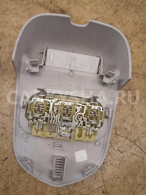 Название детали Плафон салона передний Модель Peugeot 308 Peugeot 308 оригинальный номер 6362 Q2