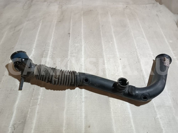 Воздухозаборник (наружный) Nissan Primera оригинальный номер 2F0102F000