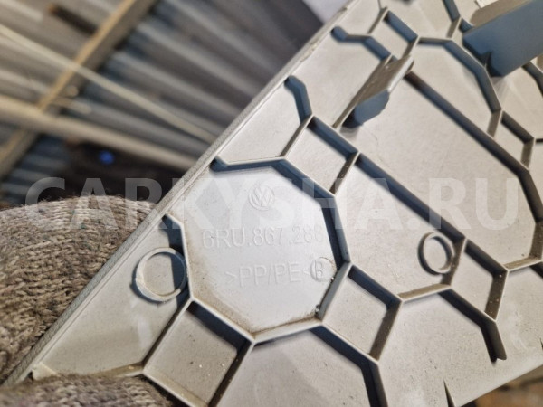 Обшивка задней стойки правая Volkswagen Polo 09-20 седан Volkswagen Polo оригинальный номер 6RU867288B