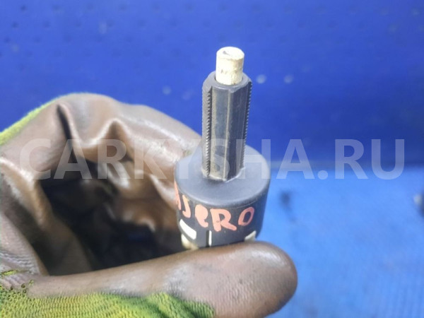 Выключатель концевой Mitsubishi Pajero 3 Mitsubishi i оригинальный номер MR228924