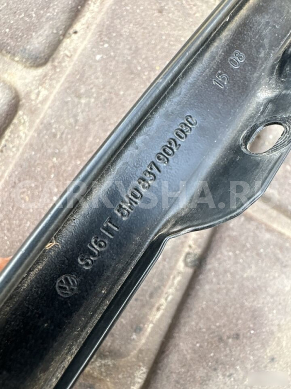 Накладка двери передней правой VW Golf plus Volkswagen Golf Plus оригинальный номер 5m083790203c