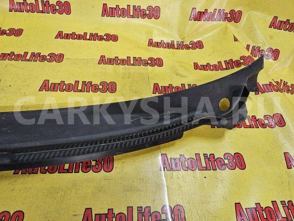 Рамка лобового стекла Audi 200 оригинальный номер 4B1819403C