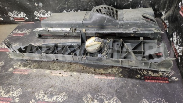 Опора кронштейн полки багажника Ваз 2111 ВАЗ (Lada) 2111 оригинальный номер 21115607073