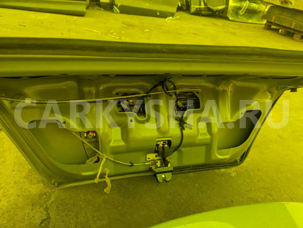 Крышка багажника Mitsubishi Mirage 