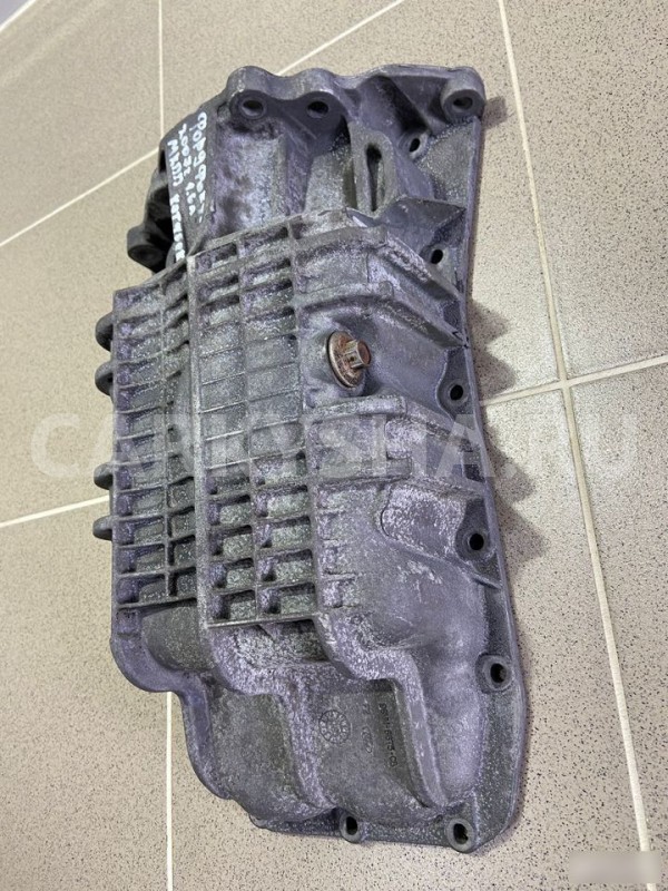 Поддон двс Ford Focus 2 2007 г Ford Focus оригинальный номер 98MM6675CB