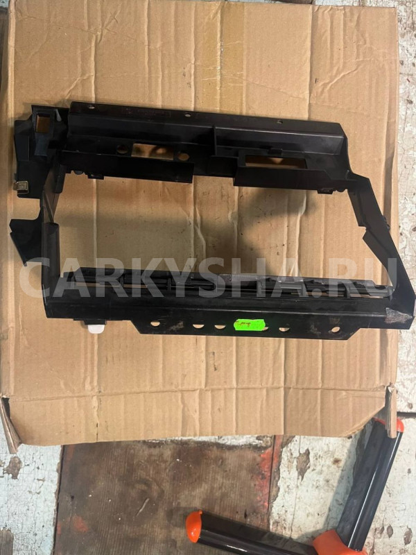 пластик бардачка BMW 5 e39 BMW 5er оригинальный номер 8186928