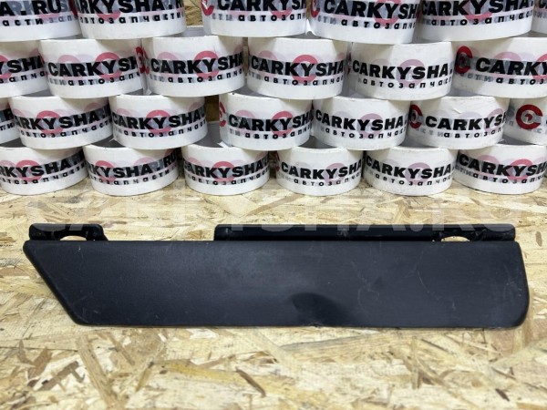 Брызговик передний левый Toyota Fortuner II – внедорожник 5 дв. оригинальный номер 76852-0K030