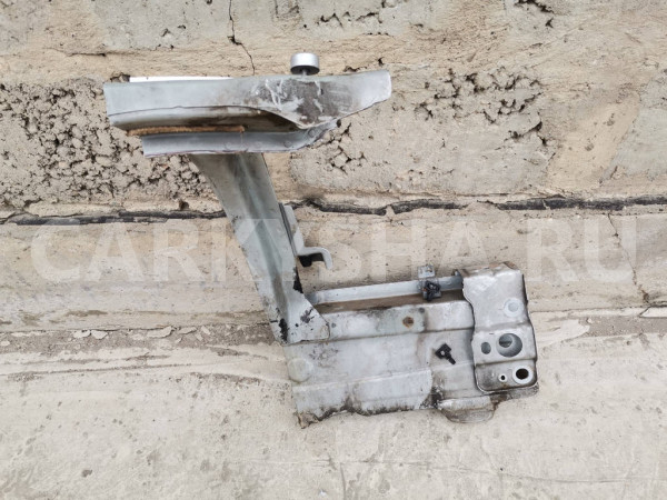 Лонжерон справа спереди Mercedes-Benz C-Class 2009 W204 651.911 Mercedes-Benz C-klasse 