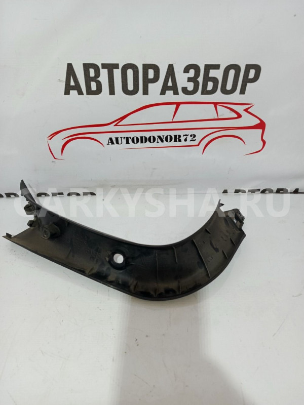 Обшивка двери багажника правая Mazda 3BL Mazda 2 оригинальный номер BBN968940