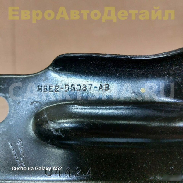 Кронштейн кассеты радиаторов Range Rover L460 L461 Land Rover Range Rover оригинальный номер LR152694