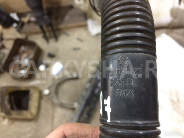 Патрубок отвода картерных газов audi Q7 4L 4.2 Audi 200 оригинальный номер 7L0131625