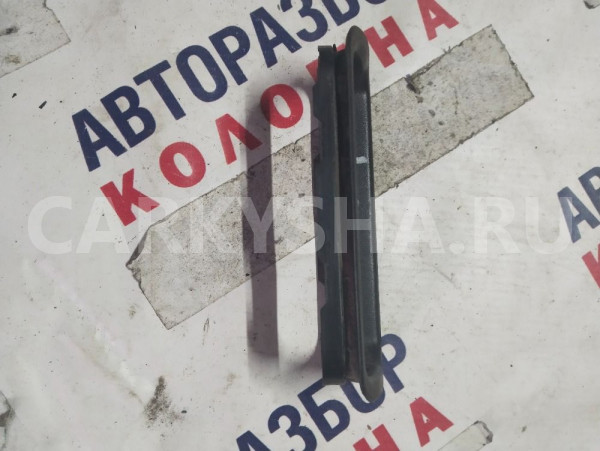 Накладка ручки внутренней Audi 80 оригинальный номер 893867395
