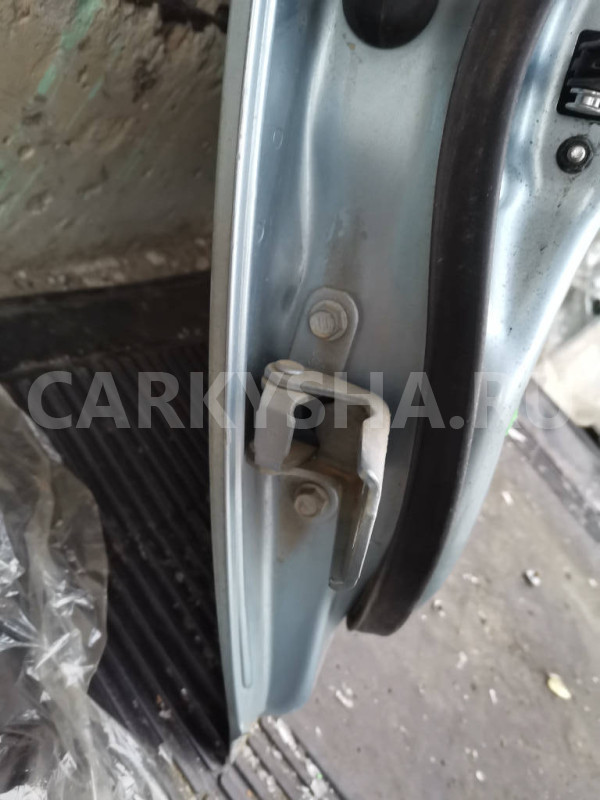 Петля двери правая задняя Lexus IS IS250 Lexus IS оригинальный номер 68750-20121