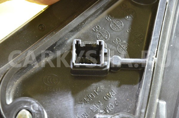 Зеркало правое электрическое Hyundai Santa Fe 