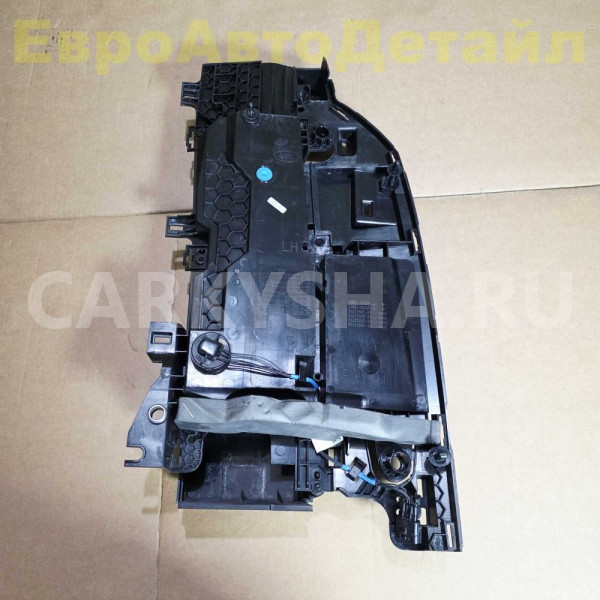 Фонари задние комплект Land Rover Defender 2 L663 Land Rover Defender оригинальный номер LR133582