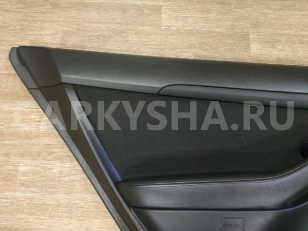 Обшивка двери задней левой Toyota Avensis 