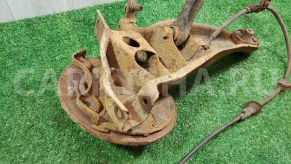 Кулак задний левый Mitsubishi Outlander CU5W 4G69 Mitsubishi Outlander 