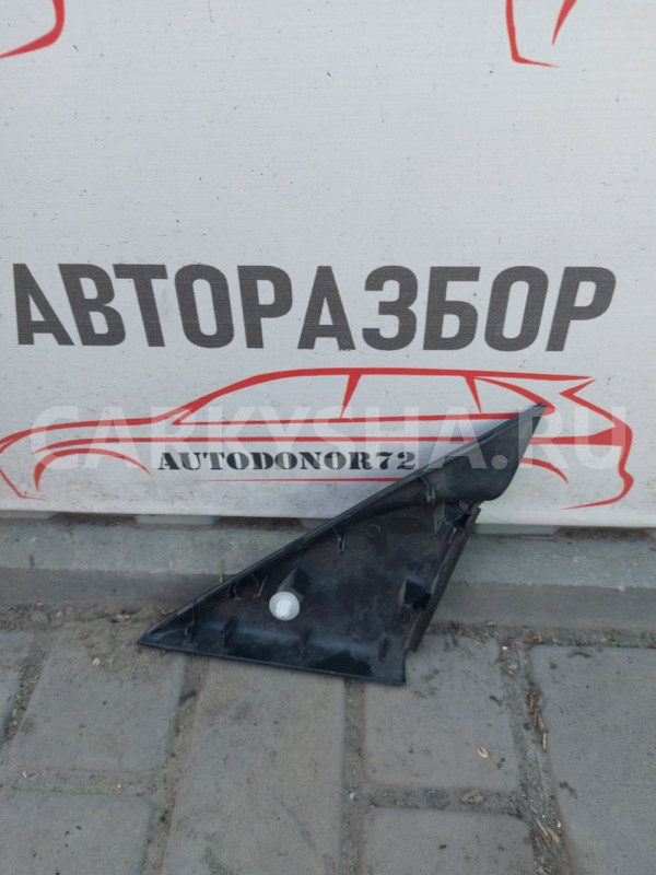 Уголок двери передней внутр правой  Mazda 3 BK Mazda 2 оригинальный номер BP4L69111E