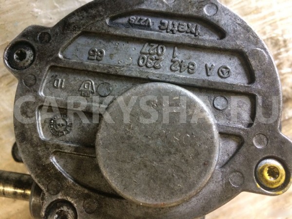 Вакуумный насос двигателя Mercedes OM642 3.0 CDI Mercedes-Benz G-klasse оригинальный номер A6422300165