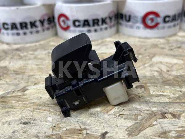 Кнопка стеклоподъемника Toyota Auris I Хэтчбек 5 дв. оригинальный номер 84810-52030