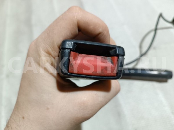 Ответная часть ремня безопасности Ford Fiesta 