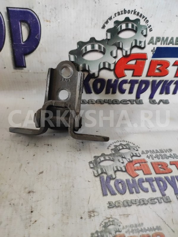 Петля двери Kia Cee'd 