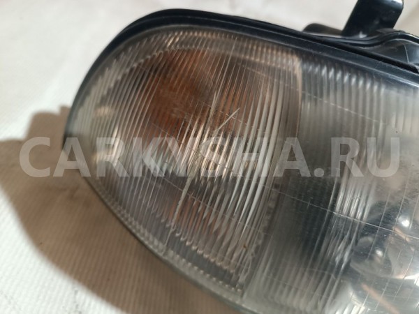 Фара правая Mitsubishi Diamante 