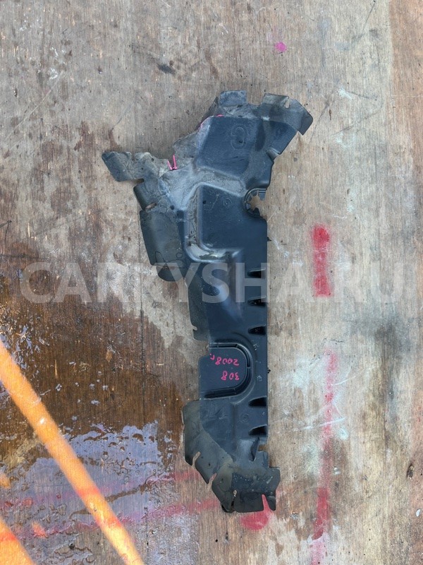 Пыльник крыла Peugeot 308 2008-2011 T7, передний левый Peugeot 2008 