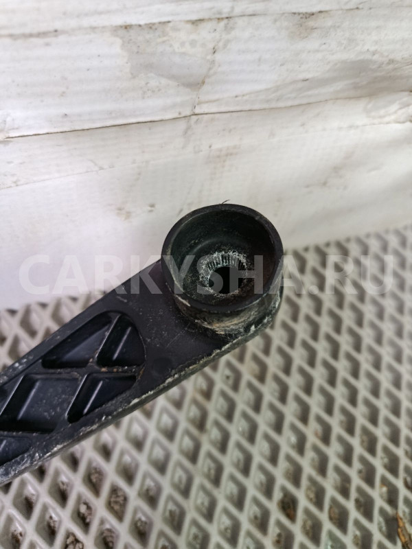 Поводок стеклоочистителя левый Hyundai Solaris Hyundai Solaris оригинальный номер 983101R000