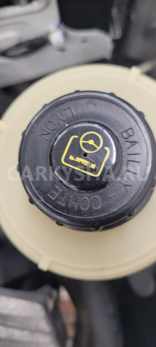 Бачок гидроусилителя руля Nissan Almera 2015 G15 K4M Nissan Almera 